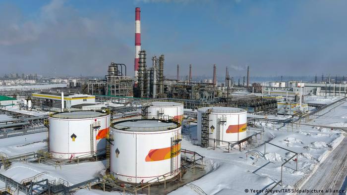 ''Sếp cũ'' Lukoil cảnh báo EU: Dầu thô Nga là không thể thay thế