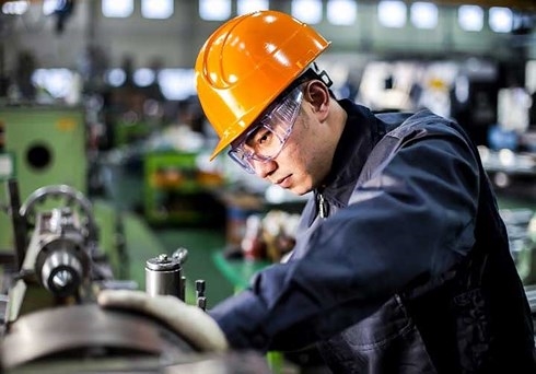 Lao động Việt Nam làm việc ở nước ngoài sợ nhất điều gì?
