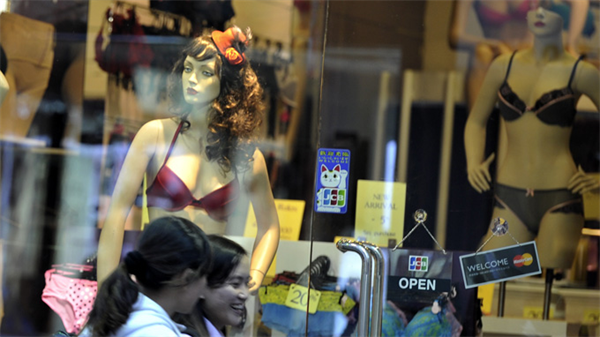 Lao vú vì áo ngực