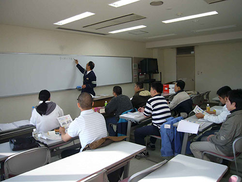 Cảnh sát Nhật khiến một người Việt ăn cắp rơi lệ