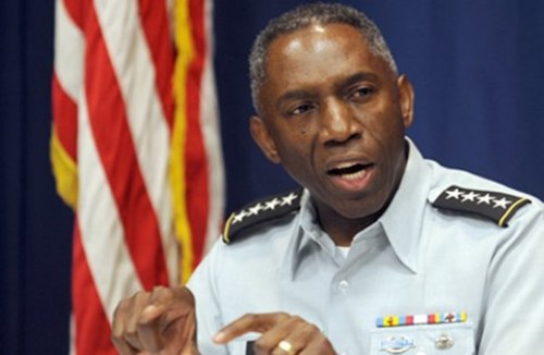 Quân đội Mỹ phí phạm tiền thuế - Kỳ 2: Sướng như tướng Mỹ