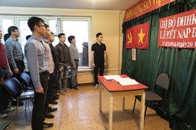 Những kinh nghiệm trong công tác phát triển Đảng ở LB Nga