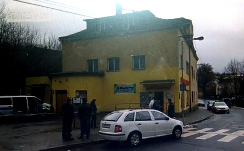 Cộng hòa Cezch: Một phụ nữ Việt bị hai tên cướp giết chết tại cửa hàng