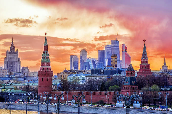Các quan chức Venezuela mời liên doanh dầu với Moscow