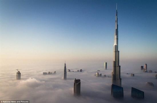 Góc khuất trần trụi của người lao động nghèo đằng sau ánh hào quang của Dubai
