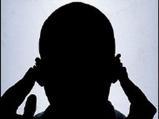 Nga: Bị hàng xóm bắn chết vì mở nhạc lớn