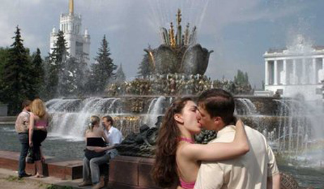 Du khách muôn phương đổ về Matxcơva