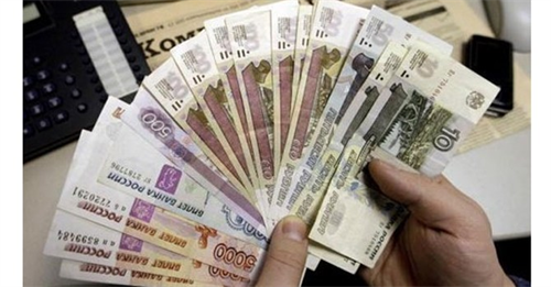 Sếp ngân hàng quốc doanh Nga “nổi đóa” vì bị tố đầu cơ Rúp