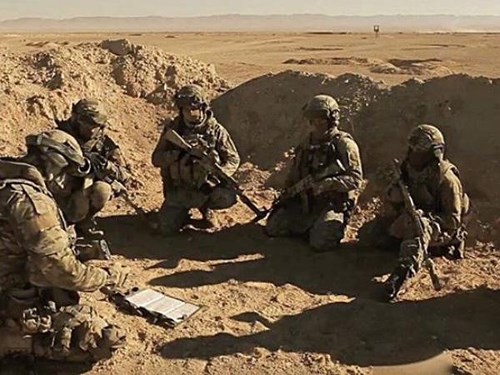 Hình ảnh xúc động về những người lính Nga bên thi thể đồng đội hy sinh ở Syria
