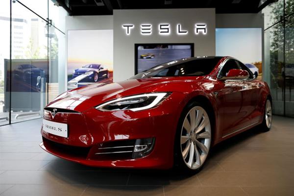 FBI điều tra hình sự Tesla