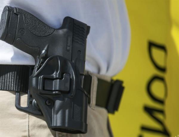 Nga thay súng lục Makarov bằng mẫu mới bắn xuyên áo chống đạn