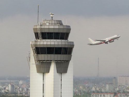 Lập tổ điều tra sự cố mất điện làm “tê liệt” sân bay Tân Sơn Nhất