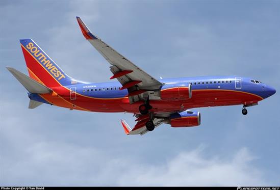 Động cơ máy bay Boeing 737 vỡ thành từng mảnh khi đang chở 104 người