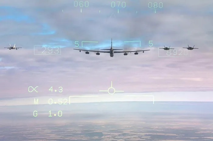 Máy bay ném bom chiến lược B-52 của Mỹ bất ngờ xuất hiện gần biên giới Nga và Belarus
