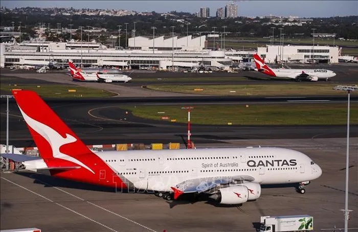 Máy bay của hãng Qantas hạ cánh khẩn cấp vì sự cố giảm áp suất