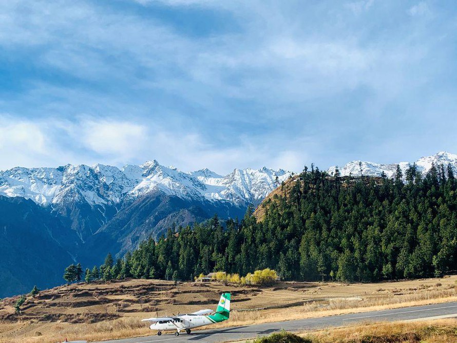 Máy bay chở 22 người mất tích ở Nepal