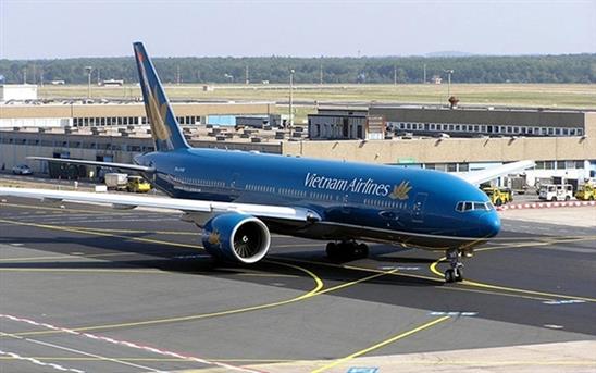 Máy bay Vietnam Airlines lại trục trặc, phải hạ cánh ưu tiên tại Nội Bài