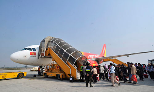 Hành khách mách Bộ trưởng vì bơ vơ ở sân bay