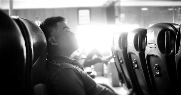 Vì sao lúc nào bạn cũng cảm thấy mệt mỏi ngay khi đã ngủ đủ giấc?