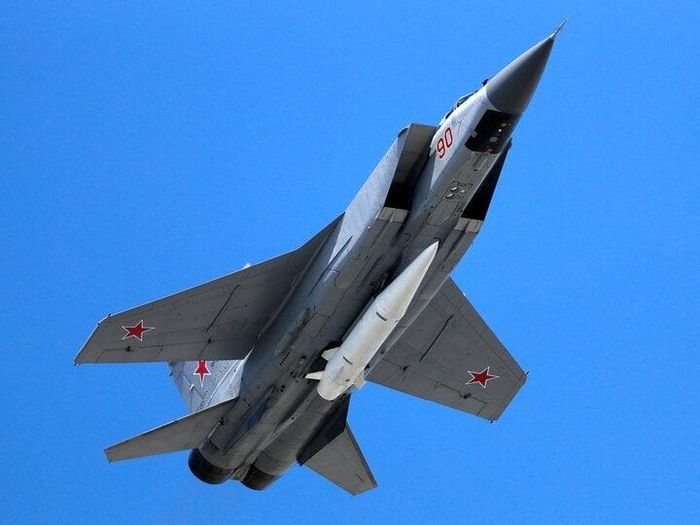 Ukraine tuyên bố Patriot bắn hạ Kinzhal, chuyên gia quân sự ''phản pháo''