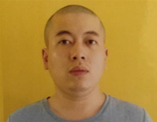 Chân tướng đại gia 32 tuổi đi Bentley, Porsche