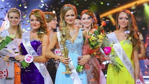 Hoa hậu, á hậu Minsk lộ ảnh thác loạn