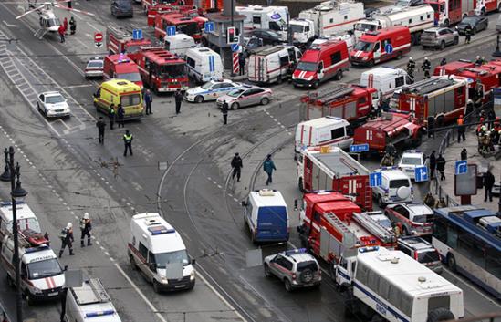 Người lái đoàn tàu bị đánh bom ở St Petersburg được khen ngợi
