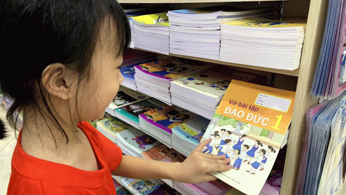 Học sinh lớp 1 phải mua 23 cuốn sách: Bộ vội vàng thanh tra, phụ huynh thở dài