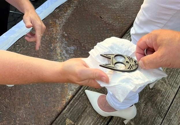 Ứng viên thống đốc New York bị tấn công giữa lúc vận động tranh cử