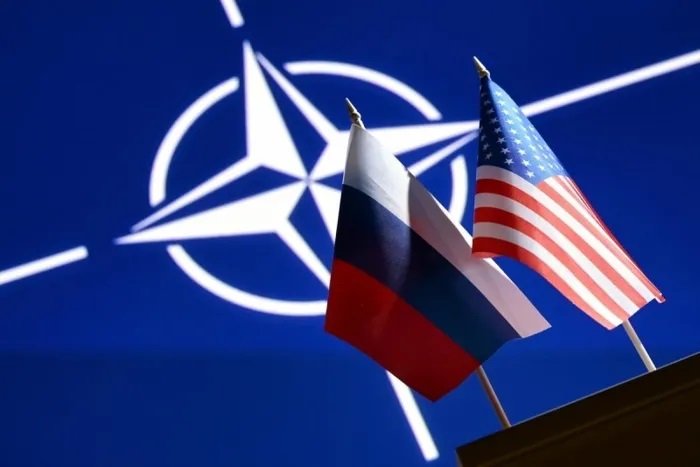 Tiêu hao nguồn lực cho cuộc chiến Nga-Ukraine, Mỹ và NATO đối mặt 2 mối nguy lớn