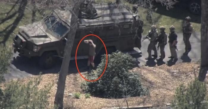 Video cận cảnh FBI Mỹ bắt nghi phạm trong vụ rò rỉ tài liệu