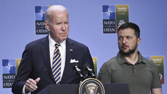 Bloomberg: Châu Âu lo ông Biden 'ép' Ukraine đàm phán hòa bình với Nga