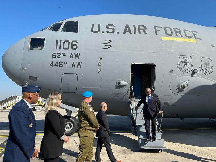 Bộ trưởng Quốc phòng Mỹ tới Tel Aviv, cựu Bộ trưởng Anh lên án Israel