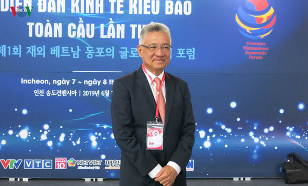 Việt kiều 60 tuổi “khởi nghiệp” tại quê nhà bằng nông nghiệp 4.0