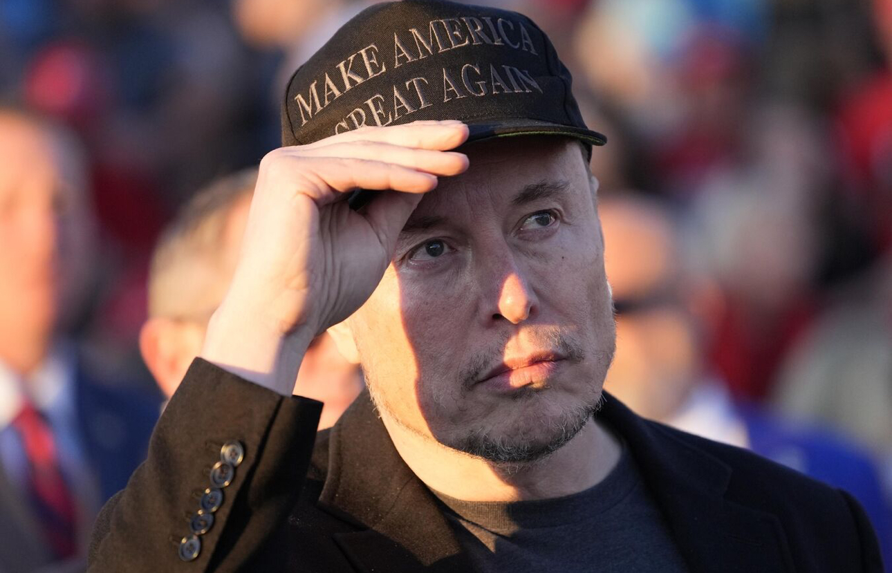 Elon Musk đáp trả gay gắt phát ngôn chỉ trích của ông Trump