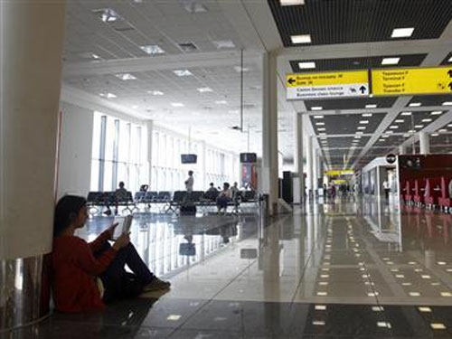 Sân bay Nga nhộn nhịp nhờ...Snowden