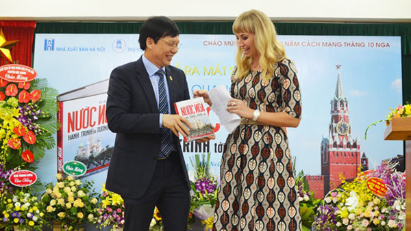 Cơ duyên kỳ lạ với Hà Nội của Giám đốc Trung tâm Văn hóa Nga