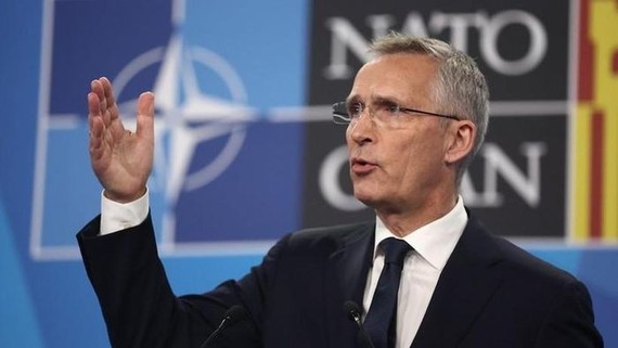 NATO tuyên bố sẵn sàng can thiệp vào tình hình ở Kosovo