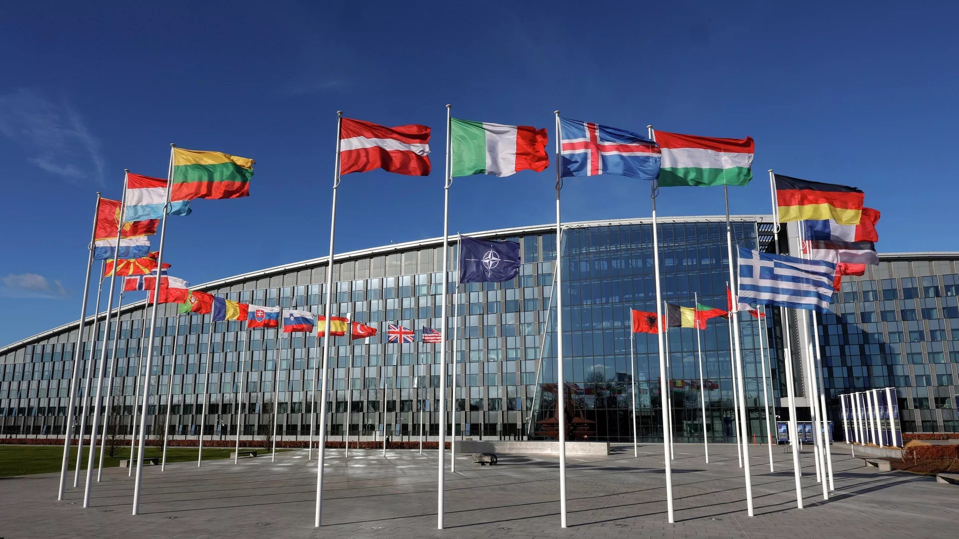 Đại sứ Mỹ ở NATO: ‘Chúng tôi lo ngại hành động của TQ tại Biển Đông’