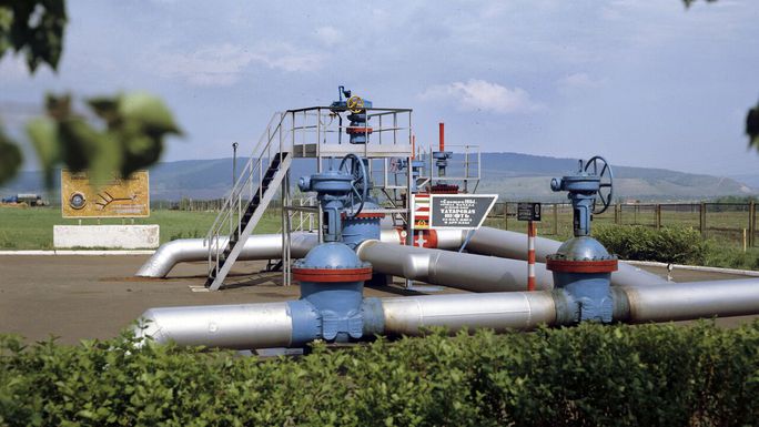 Vì sao EU không thể cấm mua dầu mỏ của Nga ngay lập tức?