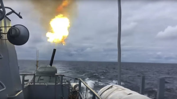 NATO tập trận trên Biển Đen, Nga tung đòn nhả đạn pháo như vũ bão