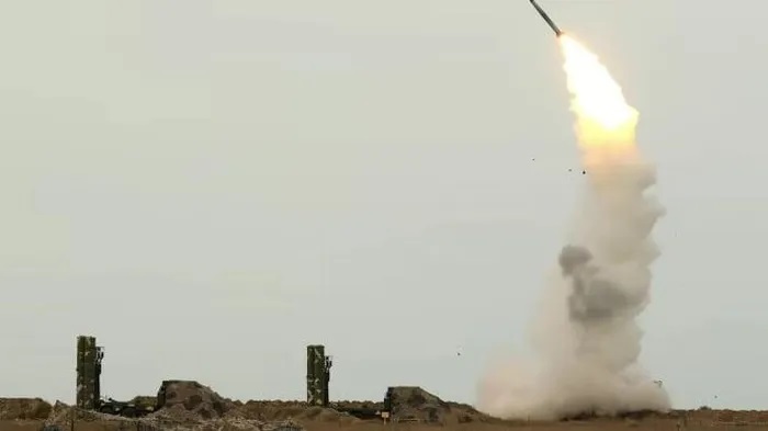 Máy bay ném bom T-95 Nga xuất kích, tấn công tên lửa các mục tiêu quân sự Ukraine