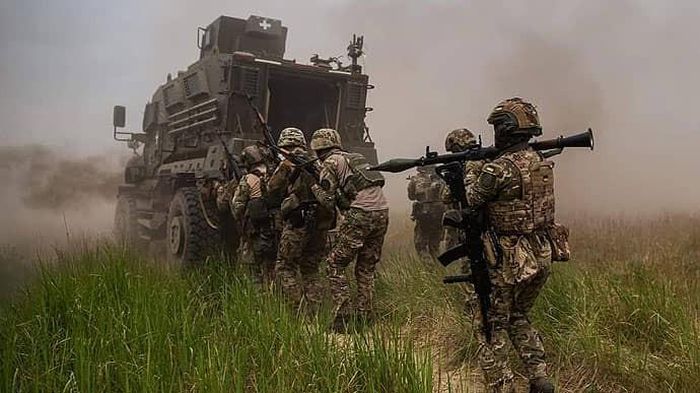 Nga tấn công kho chứa nhiên liệu, hạ 3 tên lửa Storm Shadow