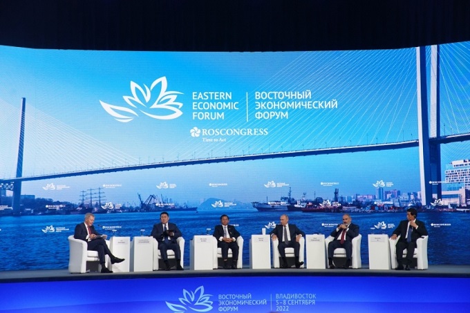Tổng thống Nga: 97% ngũ cốc từ Ukraine được chuyển tới nước giàu