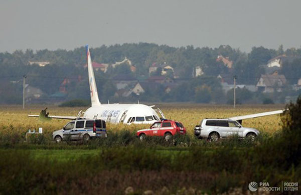 Tổng thống Putin phong danh hiệu Anh hùng nước Nga cho hai phi công A-321