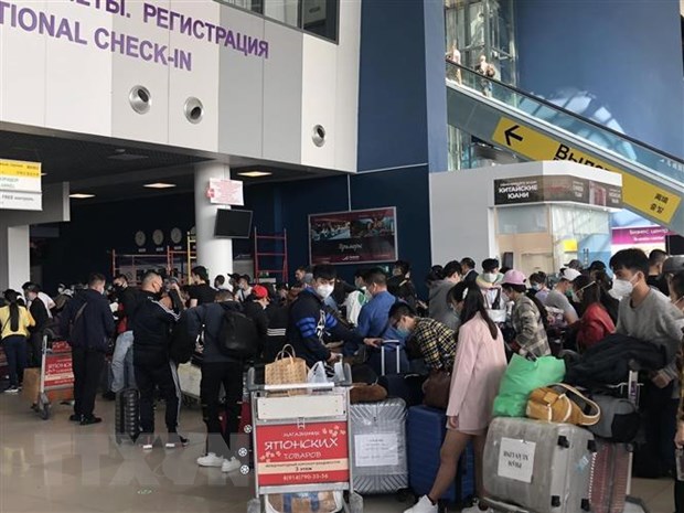 Đưa hơn 270 công dân Việt Nam từ Nga về nước