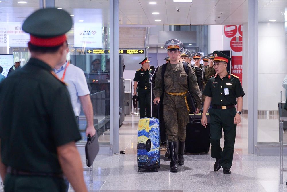 Đoàn quân nhân của Nga đến Hà Nội, chuẩn bị tham gia diễu binh 2/9