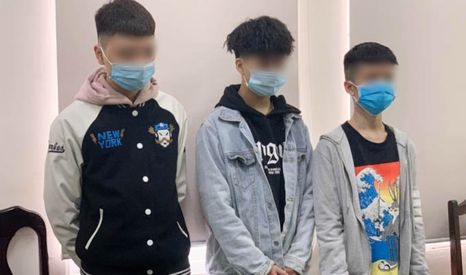 Ba đối tượng thừa nhận đã quấy rối người nước ngoài ở quận Tây Hồ