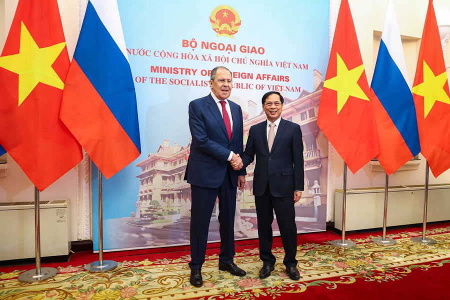 Bộ trưởng Ngoại giao Bùi Thanh Sơn hội đàm với Bộ trưởng Ngoại giao Nga Sergey Lavrov
