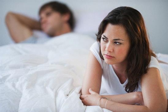 Phát hiện chồng ngoại tình chỉ nhờ một câu nói đùa